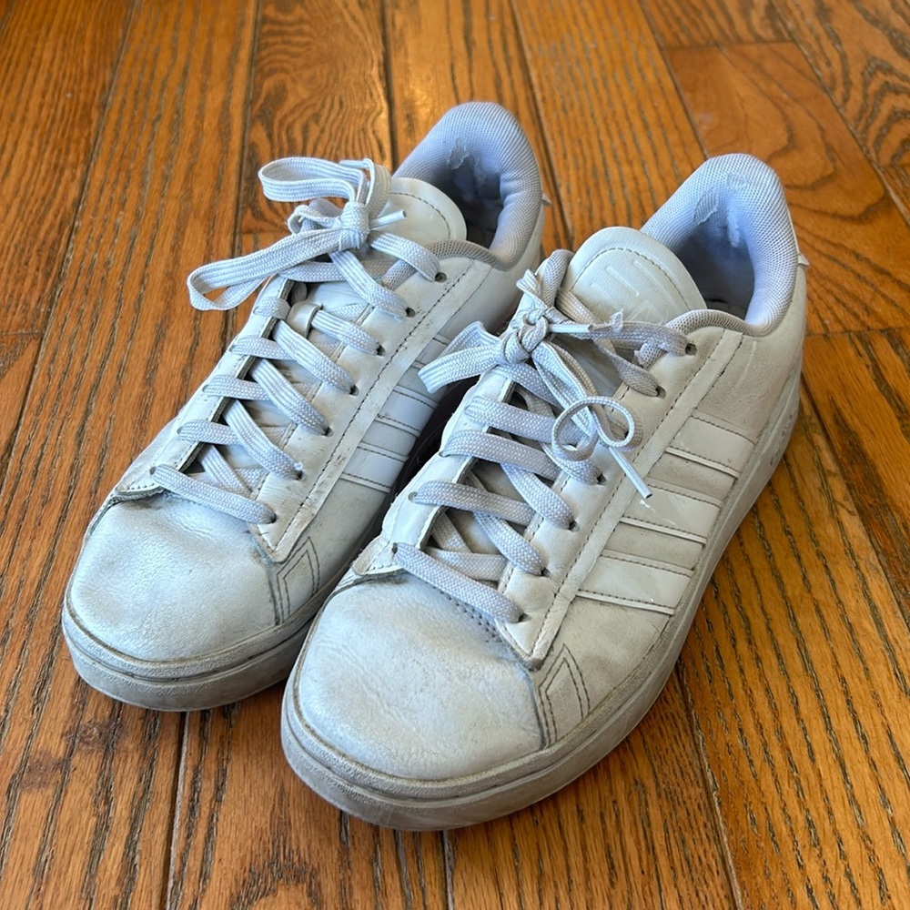 Adidas Sneakers